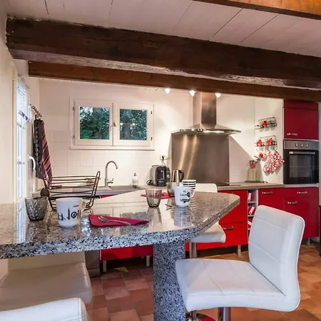 Maison De Charme A Avec Jardin Clot Et Barbecuea Dom wakacyjny *