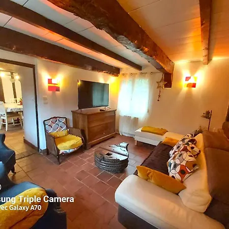 Maison De Charme A Avec Jardin Clot Et Barbecuea *