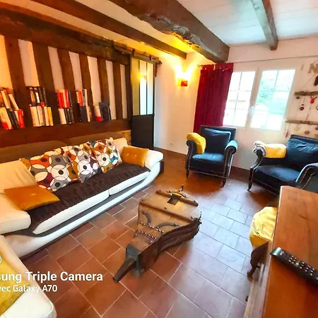 Maison De Charme A Avec Jardin Clot Et Barbecuea