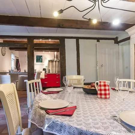 Maison De Charme A Avec Jardin Clot Et Barbecuea Holiday home Annebault
