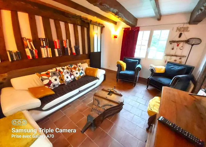 Maison De Charme A Avec Jardin Clot Et Barbecuea