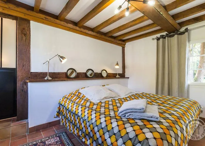 Maison De Charme A Avec Jardin Clot Et Barbecuea * Annebault